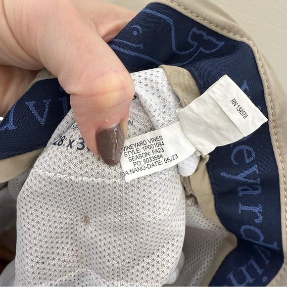 Vineyard Vines • Men's Performance Straight Fit On-The-Go 5-Khaki Pocket Pants - Picture 4 of 5